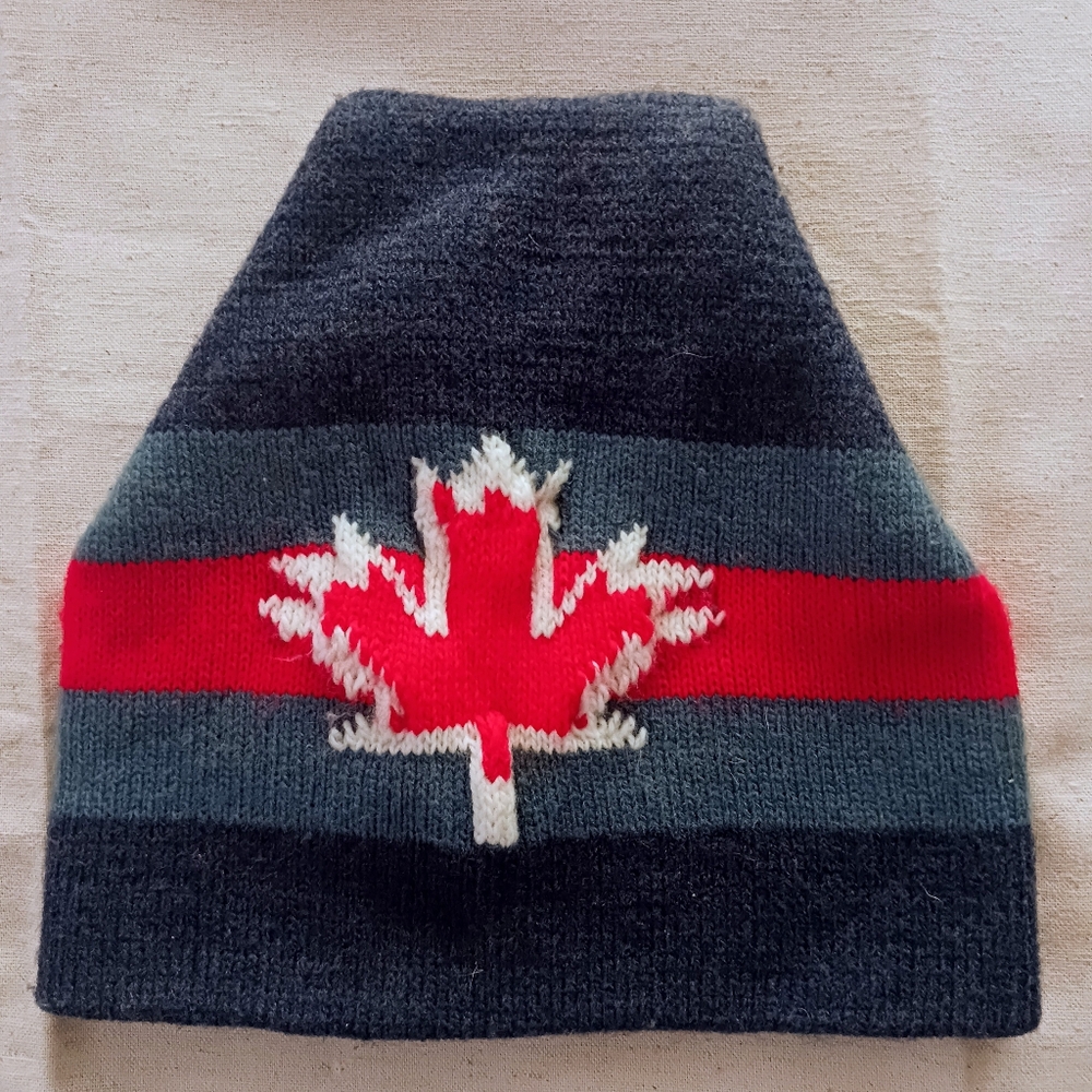 Vintage 1980S Canadian Maple Leaf Ski Hat Mens Beanie Toque Knit ST. MICHEAL